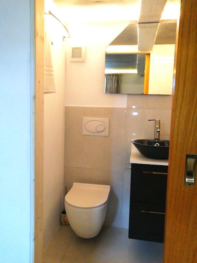 Kleines Studio Im Eichenwaeldchen, 1 Zimmer Kueche Bad Friedrichsgrun Bagian luar foto