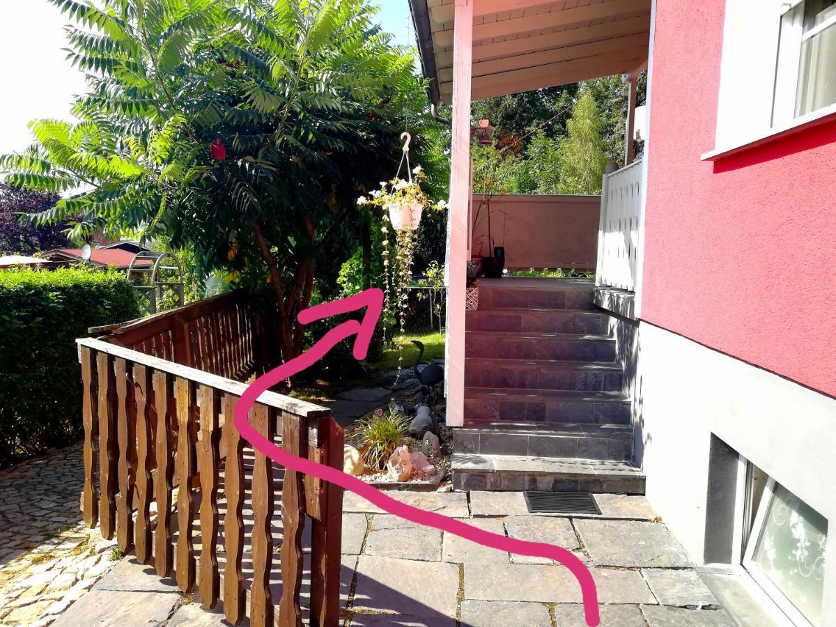 Kleines Studio Im Eichenwaeldchen, 1 Zimmer Kueche Bad Friedrichsgrun Bagian luar foto